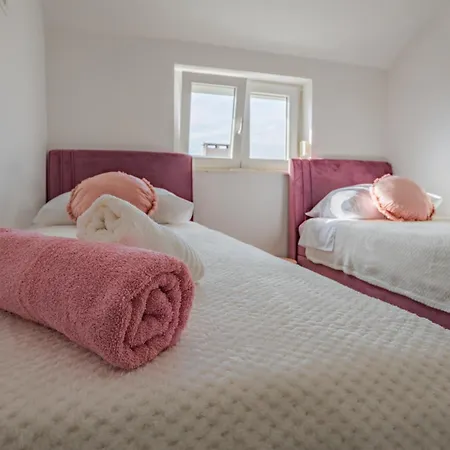 Seaview Roberta Zara